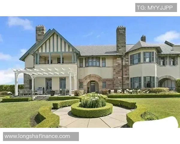 走进足球明星的奢华豪宅揭秘他们的生活与品味之旅 走进足球明星的奢华豪宅揭秘他们的生活与品味之旅