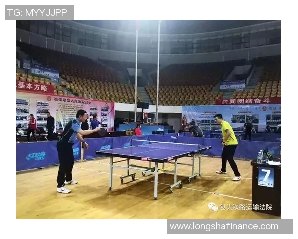 重庆羽毛球队逆袭之路揭秘团结拼搏成就辉煌杯赛传奇 重庆羽毛球队逆袭之路揭秘团结拼搏成就辉煌杯赛传奇